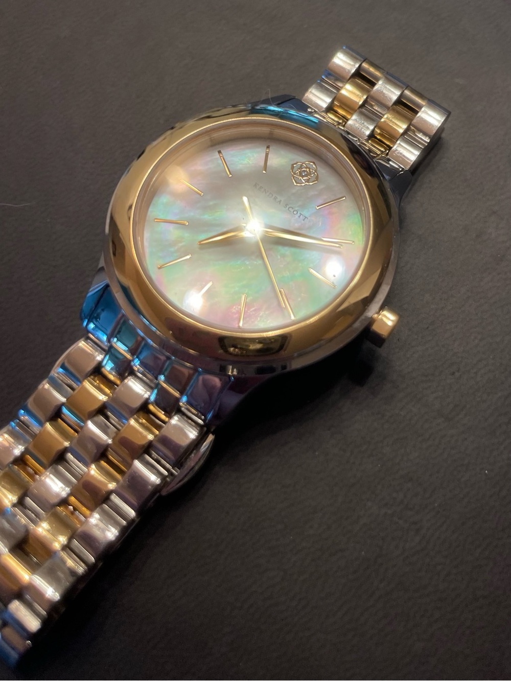 Kendra Scott Mother-of-Pearl with Diamond Watch - Picture 2 of 3